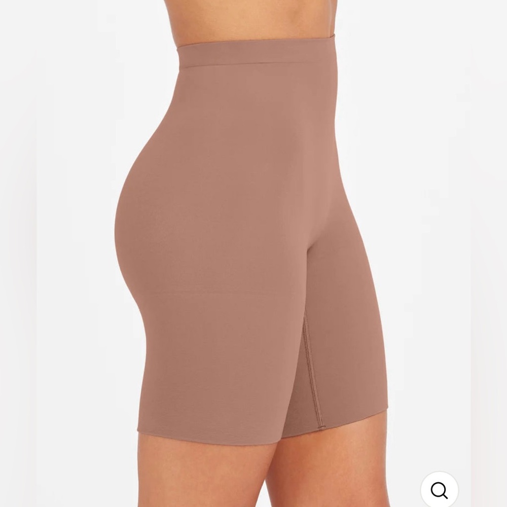 NEW SPANX POWER SHAPER SHORT SEAMLESS 6” INSEAM LIGHTWEIGHT ULTRA SOFT SMALL - Picture 1 of 7
